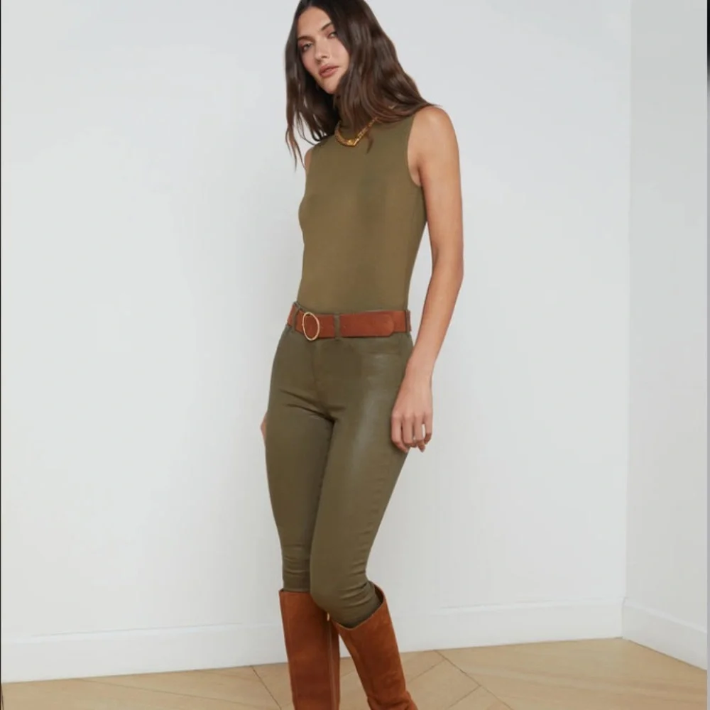 NWT L'AGENCE Ceci Sleeveless Turtleneck Top in Pine Size M - Picture 3 of 11